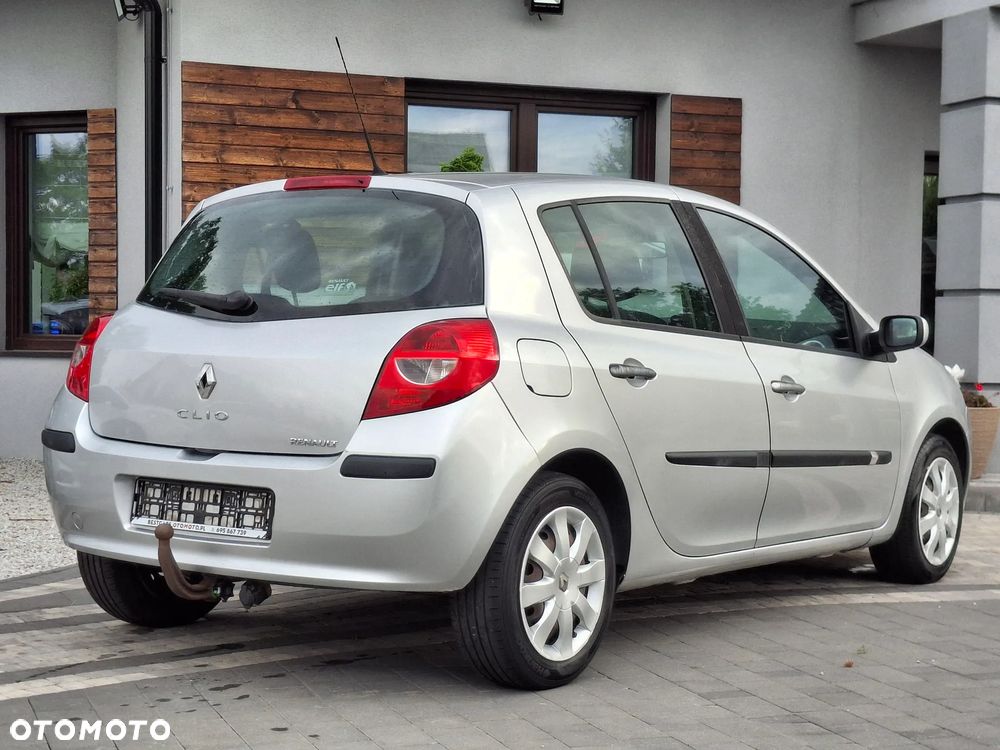 Renault Clio 1.2 TCE Authentique - 18