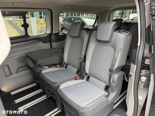 Ford Tourneo Custom - 9