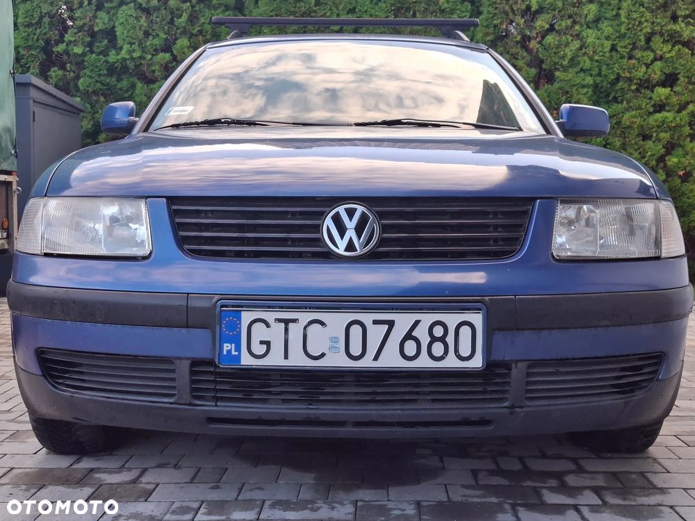 Volkswagen Passat 1.9 TDI Highline - 1