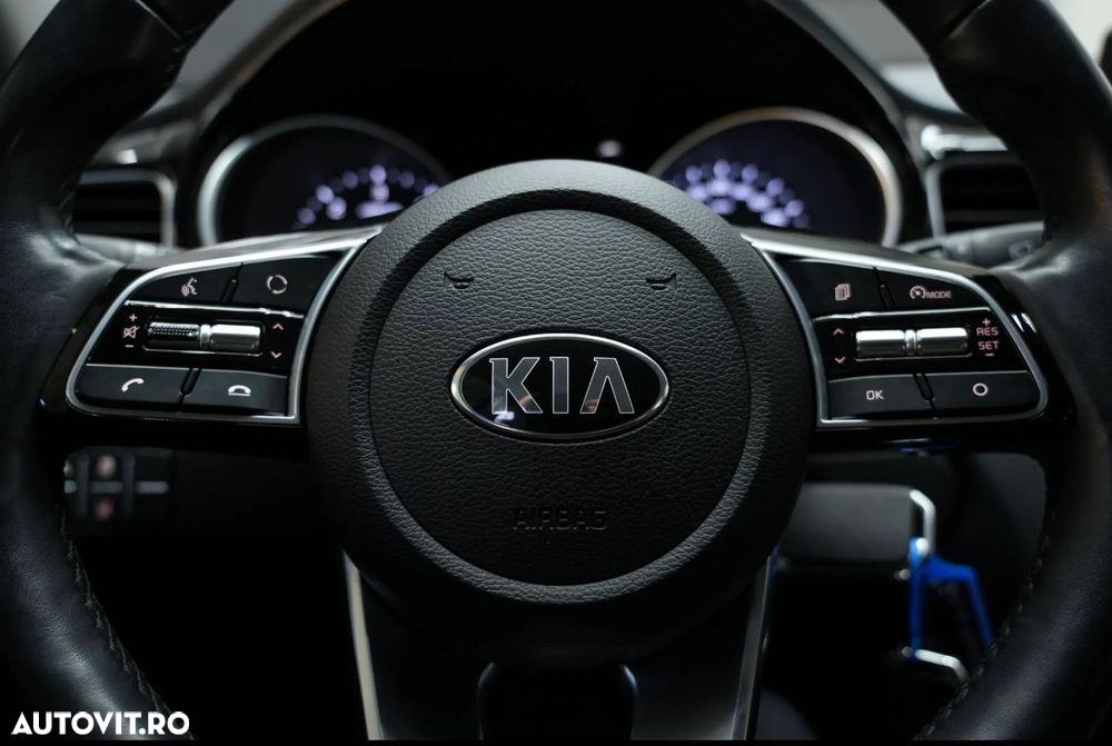 Kia Ceed 1.6 CRDi (48V Mild-Hybrid) DCT7 Spirit - 10