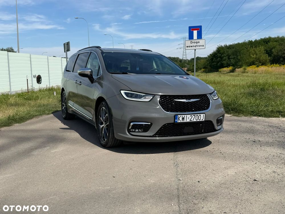 Chrysler Pacifica - 20