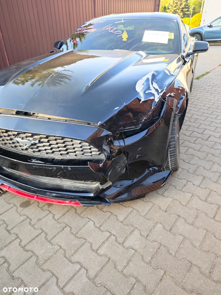 Ford Mustang 3.7 V6 - 8