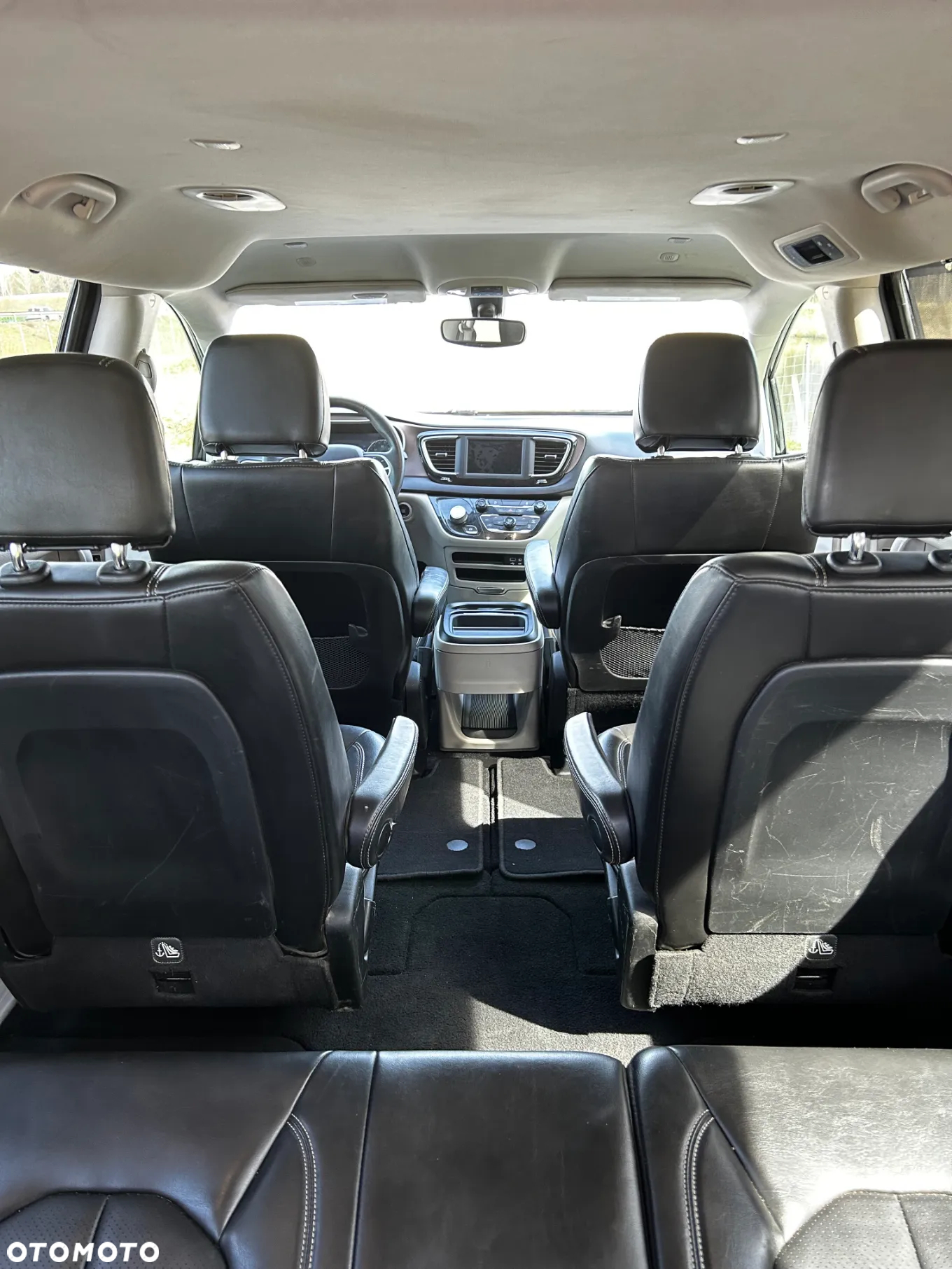 Chrysler Pacifica - 17