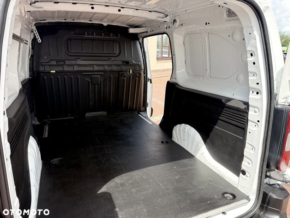 Opel COMBO LONG XL 3 OSOBY *NOWY SILNIK* ŁADOWNOŚC 852 KG HAK 1000KG SERWISOWANY F VAT 23% BOCZNE DZWI TEMPOMAT - 34
