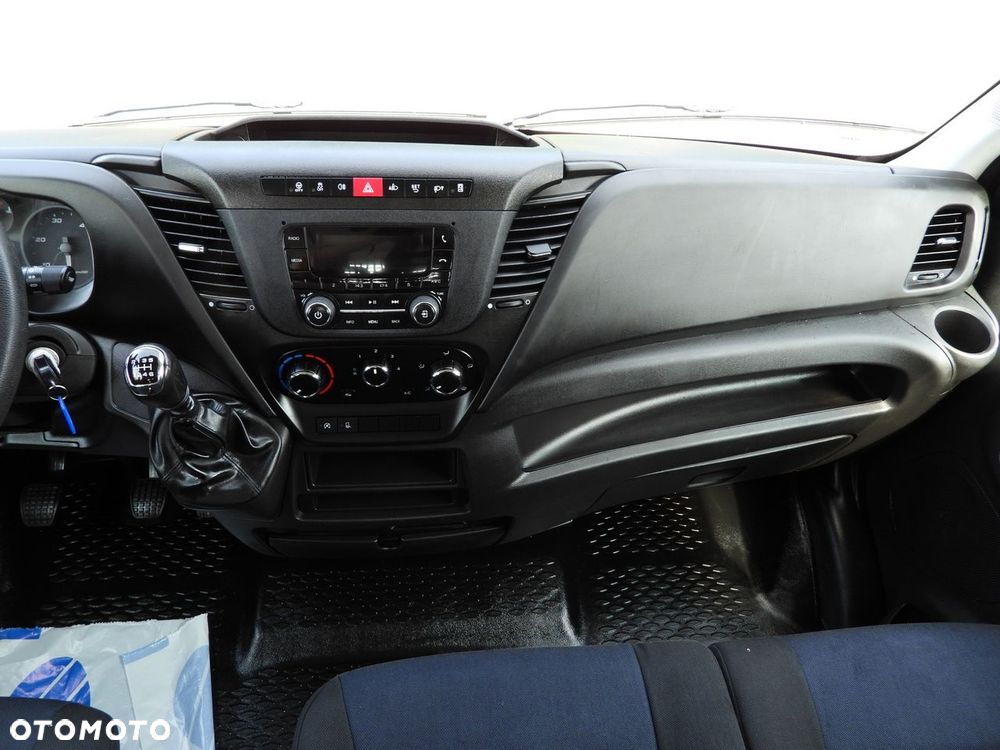 Iveco DAILY 35S12 SKRZYNIA PODWÓJNA KABINA DOKA 7 MIEJSC KLIMATYZACJA  120KM - 28
