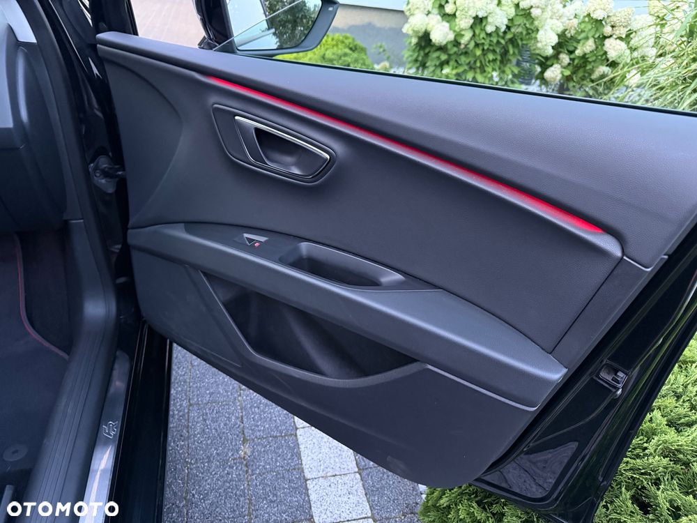 Seat Leon Sportstourer 2.0 TDI FR S&S DSG - 17
