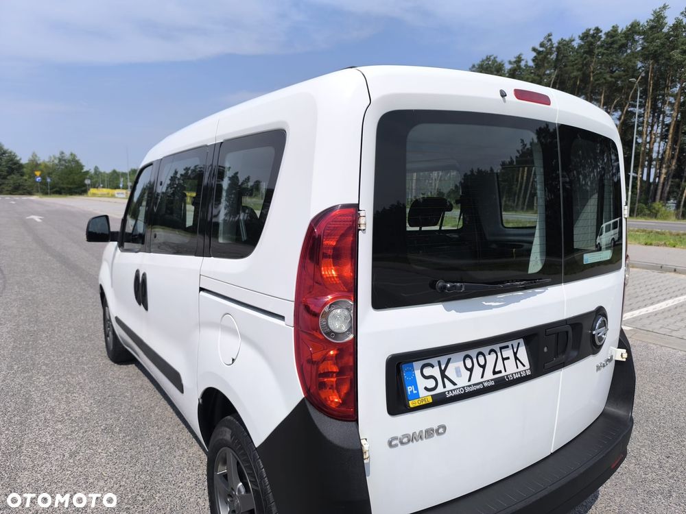 Opel Combo 1.6 CDTI Cosmo - 31