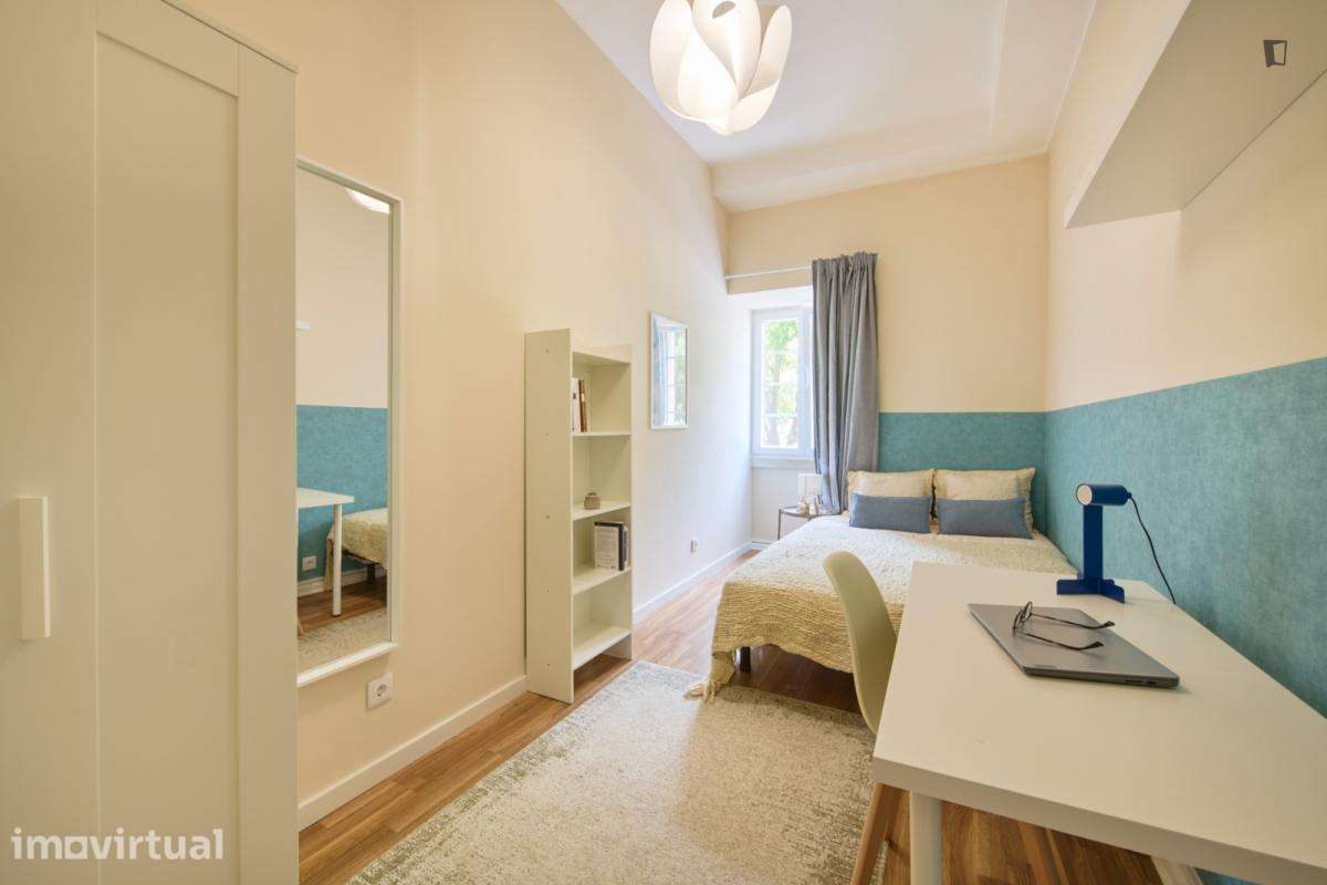 Quarto - localizado em Alameda Lisbon - Grande imagem: 4/44