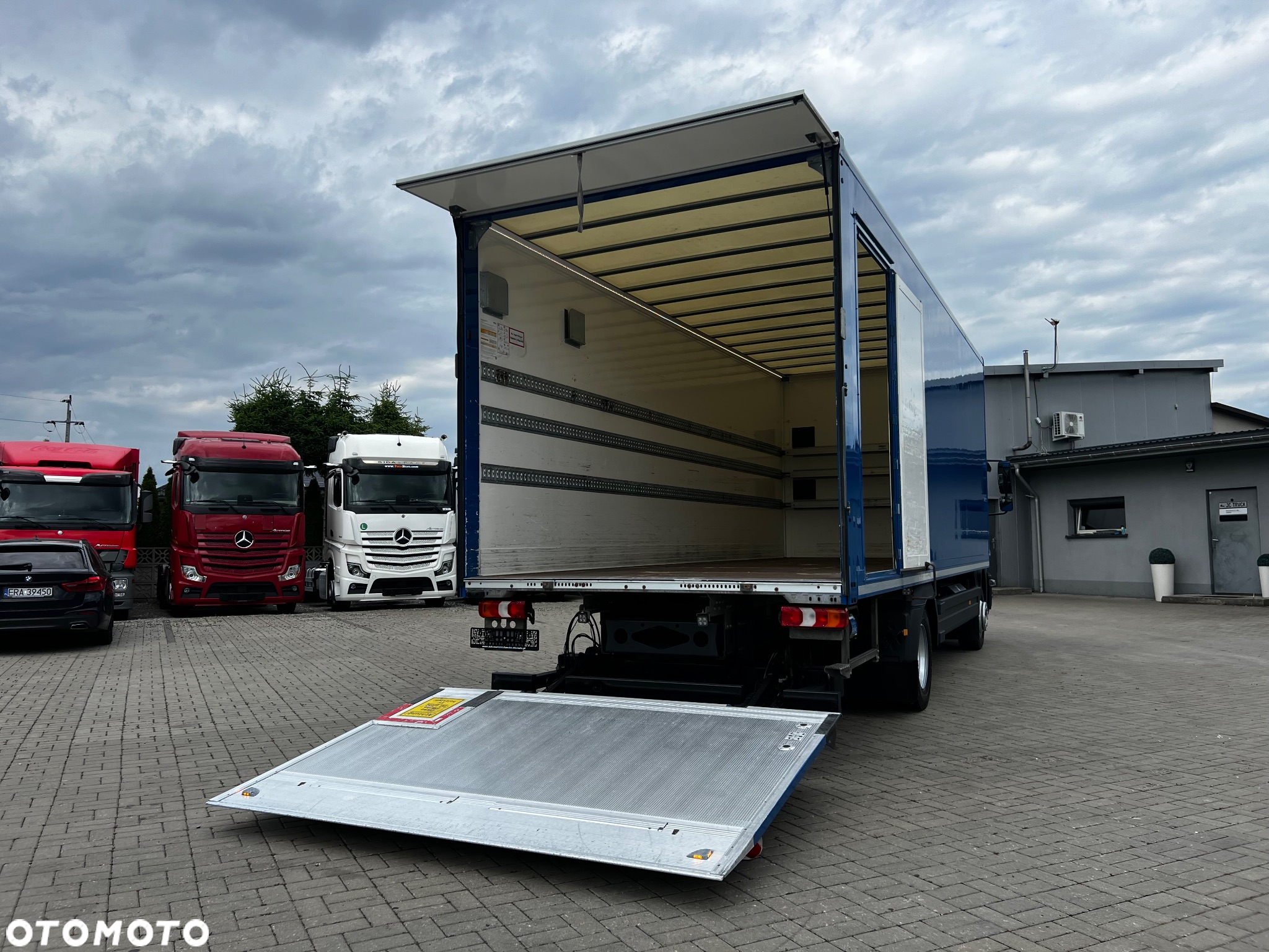 Mercedes-Benz ATEGO - 9