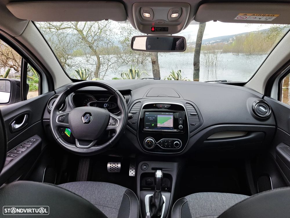 Renault Captur TCe 150 EDC GPF BOSE EDITION - 3