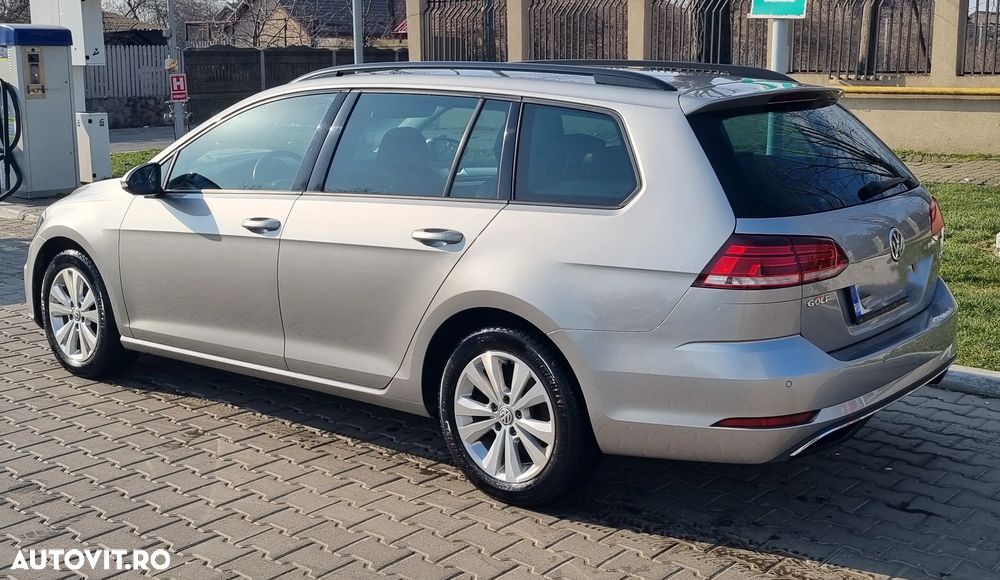 Volkswagen Golf - 3