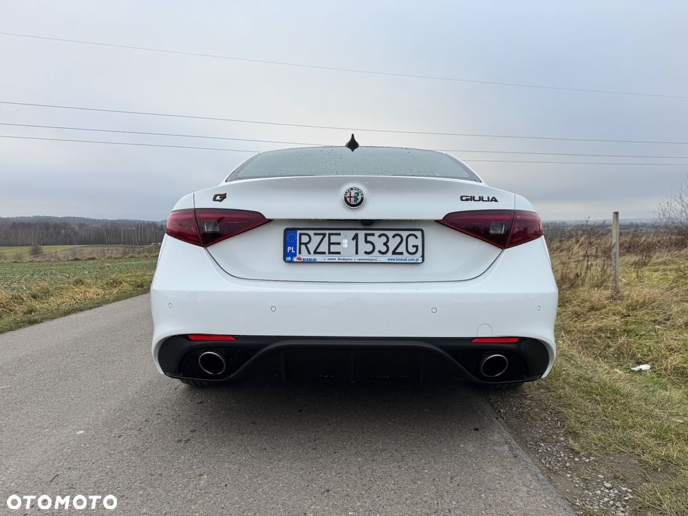 Alfa Romeo Giulia 2.0 Turbo TI Q4 - 6