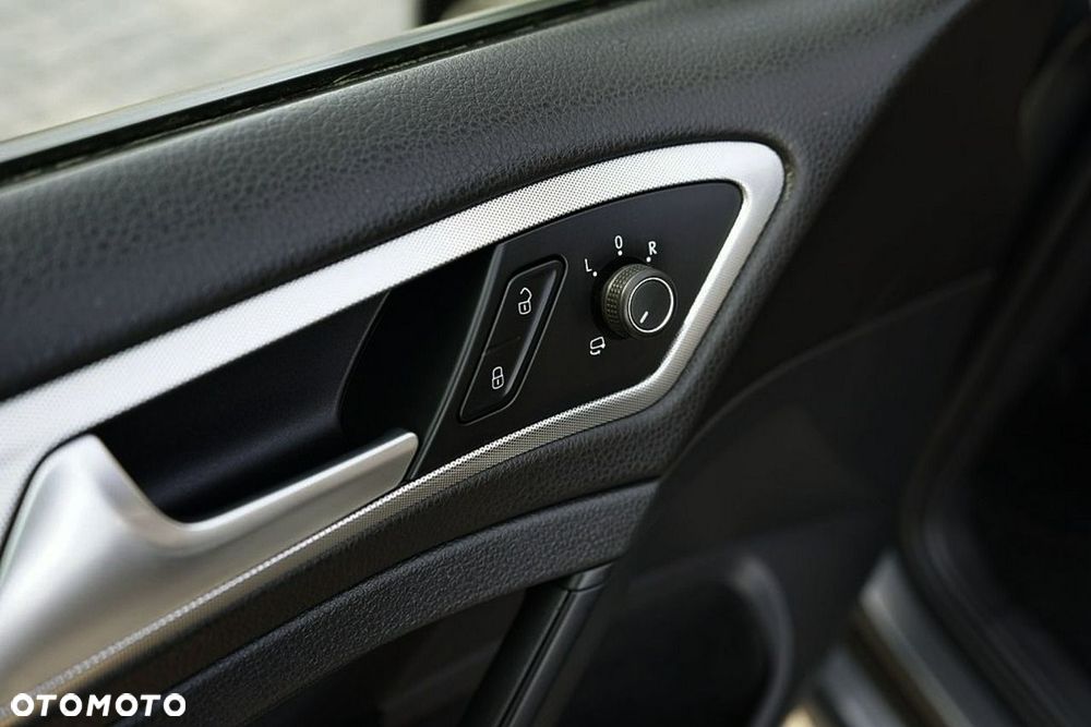 Volkswagen Golf - 13