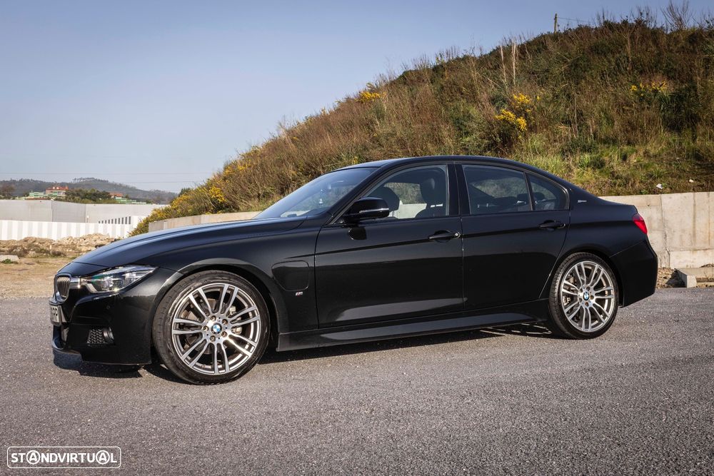 BMW 330 e iPerformance Pack M - 2