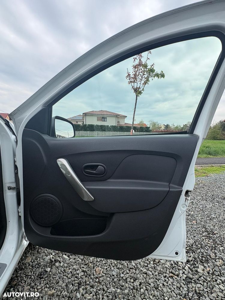 Dacia Logan 1.6 MPI Laureate - 8