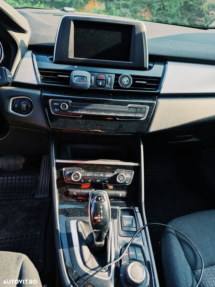 BMW Seria 2 218d Aut. Advantage - 21