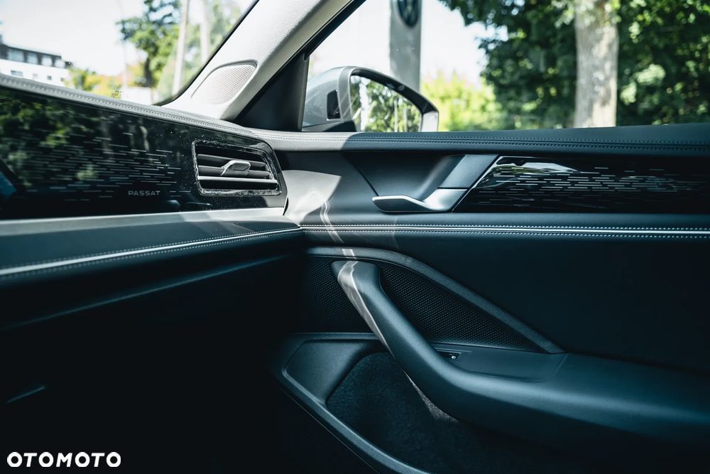 Volkswagen Passat - 22