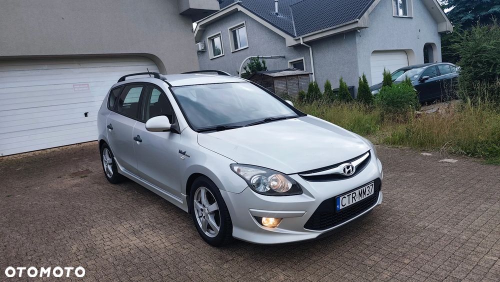 Hyundai i30 blue 1.6 CRDi Premium - 40