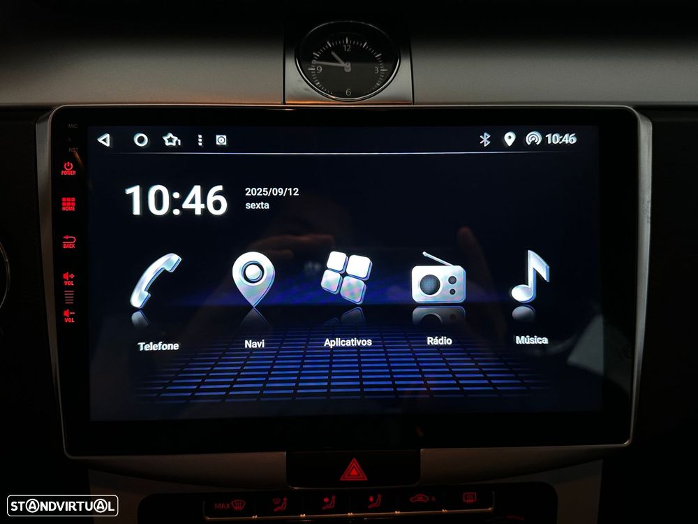 VW Passat CC 2.0 TDi BlueMotion - 24