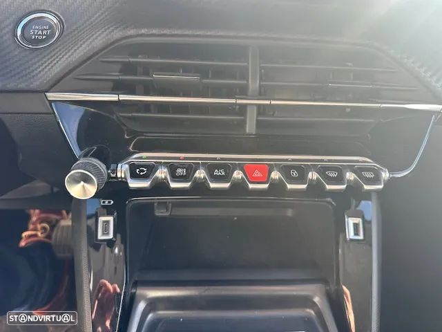 Peugeot 2008 1.5 BlueHDi Allure Pack - 11