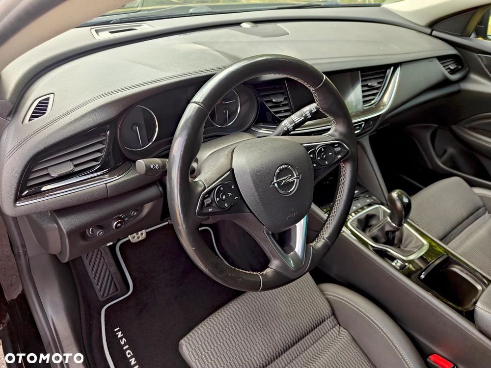 Opel Insignia - 19