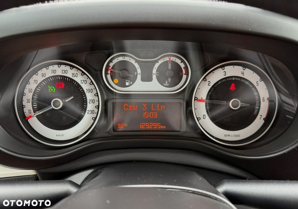 Fiat 500L 1.4 16V Trekking Lite - 24