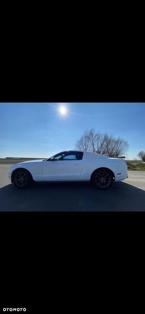 Ford Mustang 3.7 V6 Premium - 14