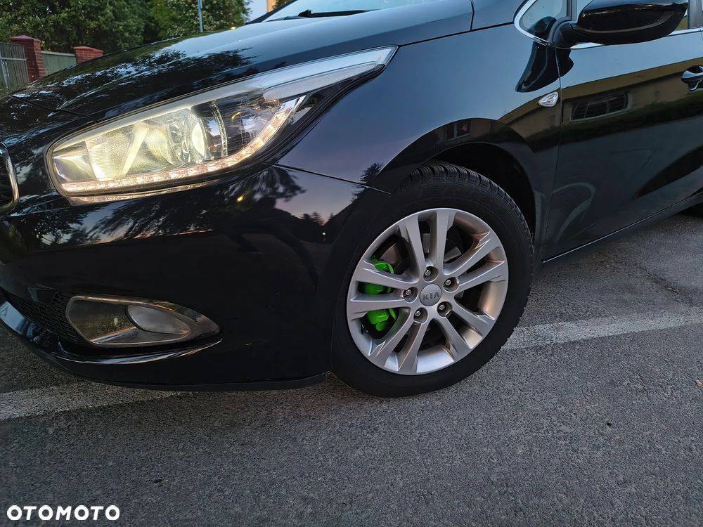 Kia Ceed 1.6 Crdi M Euro2012 - 22