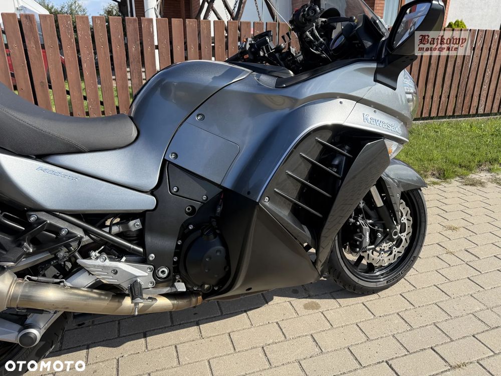 Kawasaki GTR - 10