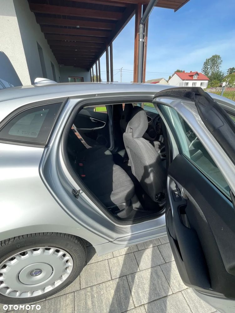 Volvo V40 T2 - 17