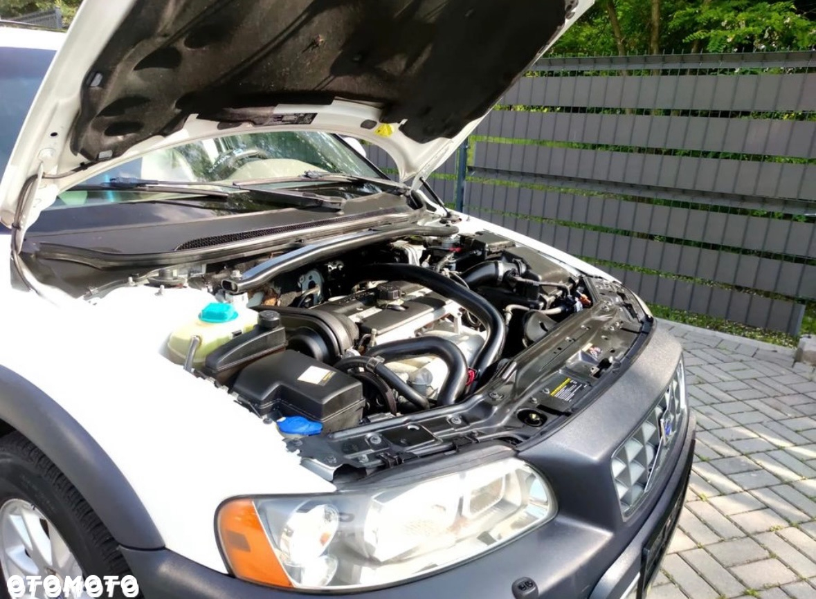 Volvo XC 70 AWD Momentum - 23