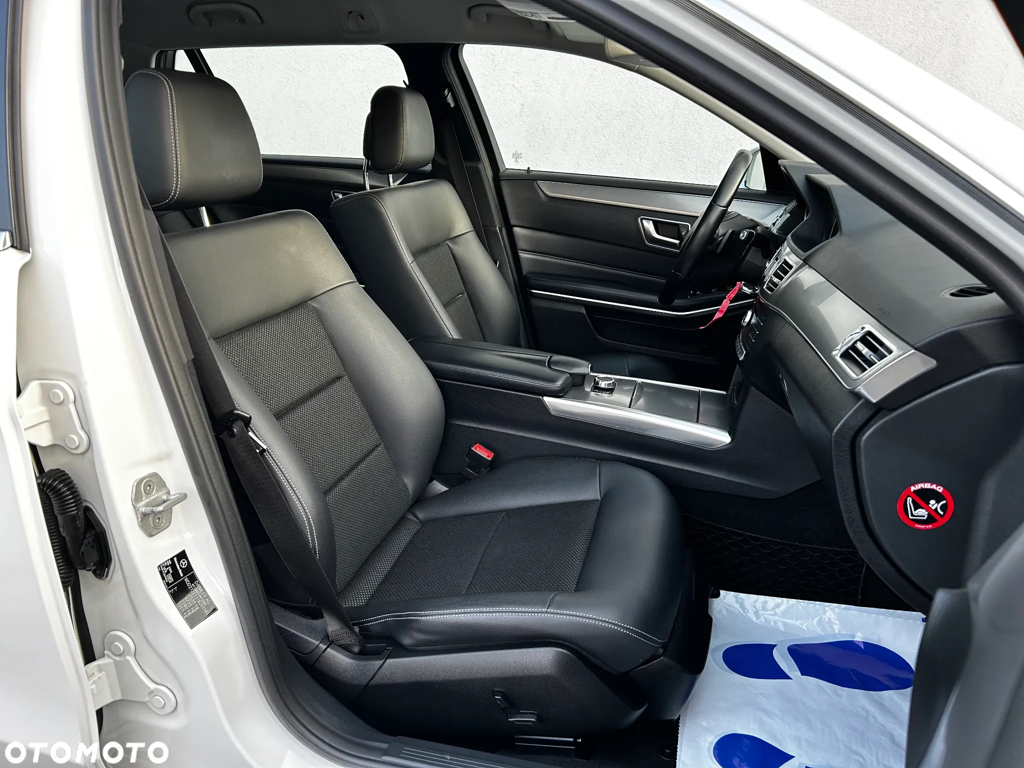 Mercedes-Benz Klasa E 220 BlueTEC 4-Matic Avantgarde - 20