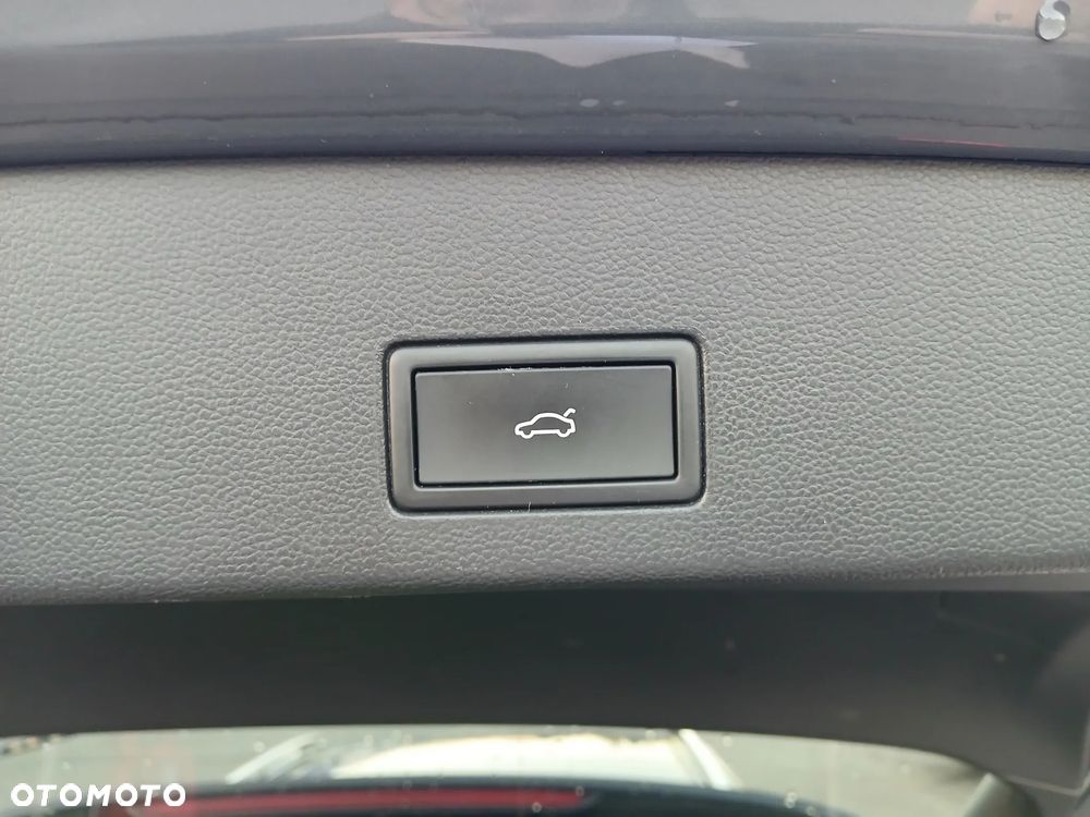 Volkswagen Golf - 10