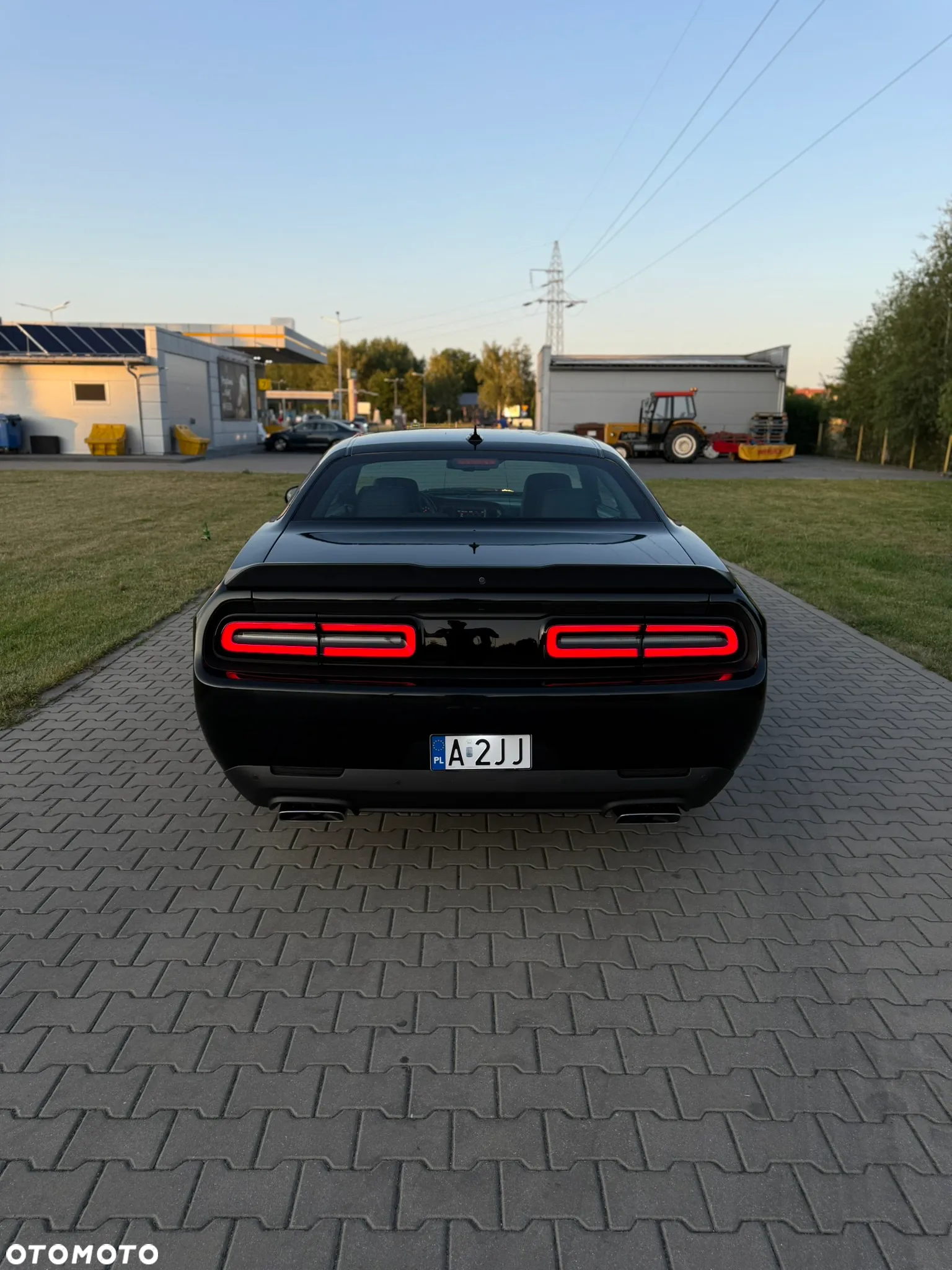 Dodge Challenger - 5