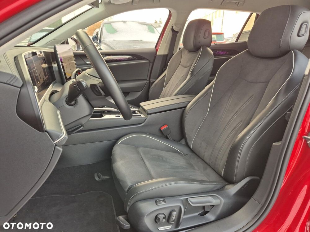 Volkswagen Passat Variant 2.0 TDI EVO Elegance DSG - 12