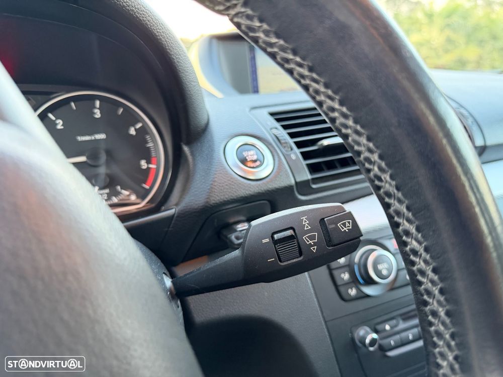 BMW 118 d Pack M - 16