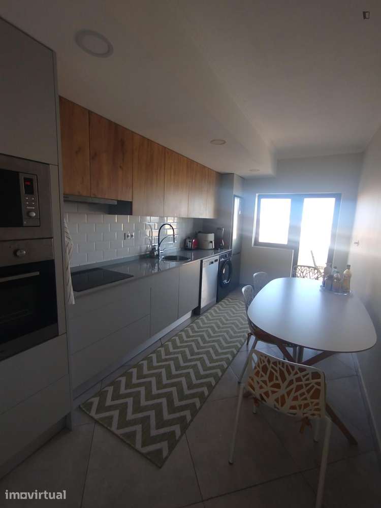 Quarto - localizado em Setubal - Grande imagem: 3/9