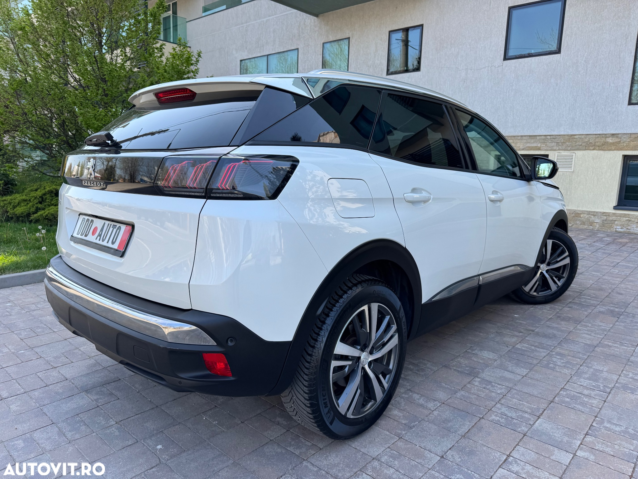 Peugeot 3008 PureTech 130 Stop & Start GPF EAT8 Active Pack - 10