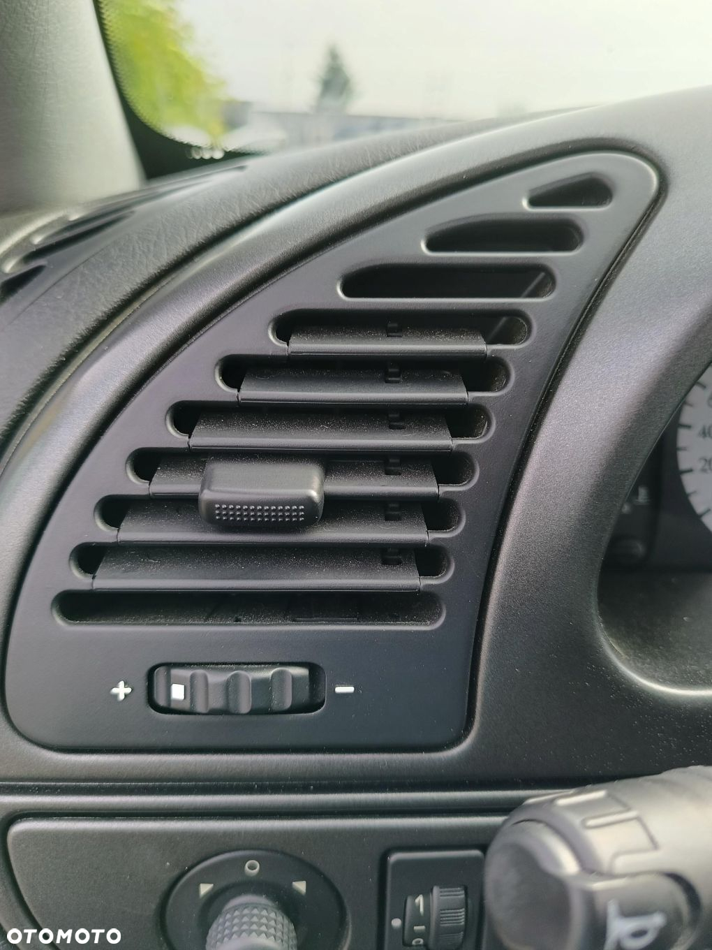 Citroen Xsara I 1 VTS KRATKA NAWIEWU POWIETRZA LEWA KIEROWCY - 2