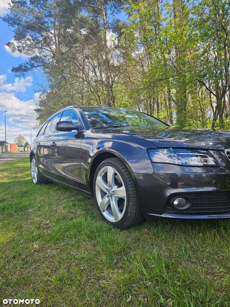 Audi A4 Avant 2.0 TDI ultra DPF Attraction - 4