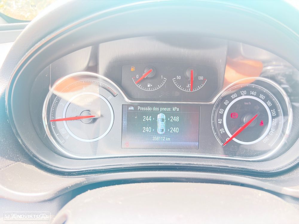 Opel Insignia Sports Tourer - 14