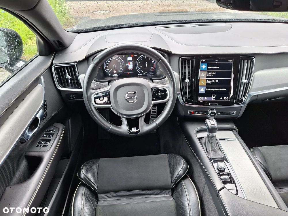 Volvo V90 T4 R-Design - 29
