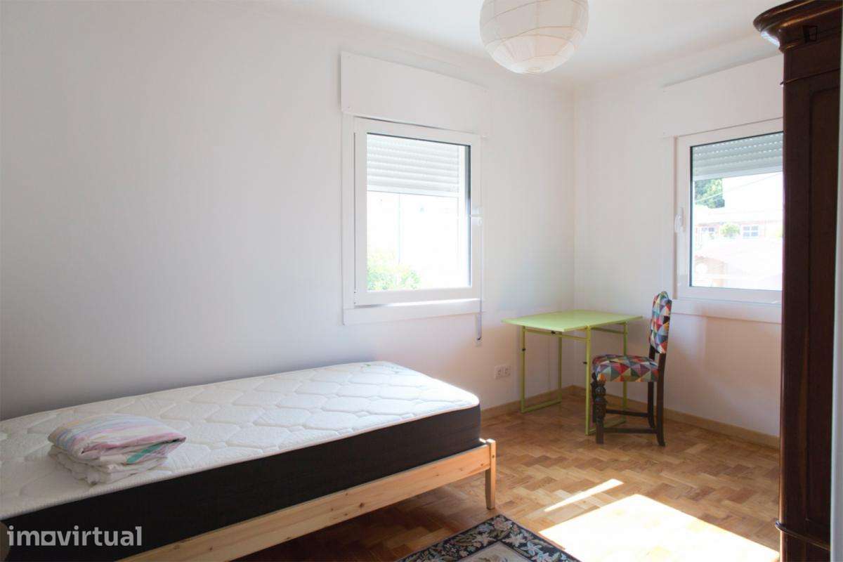 Quarto - localizado em Benfica Lisbon - Grande imagem: 3/18