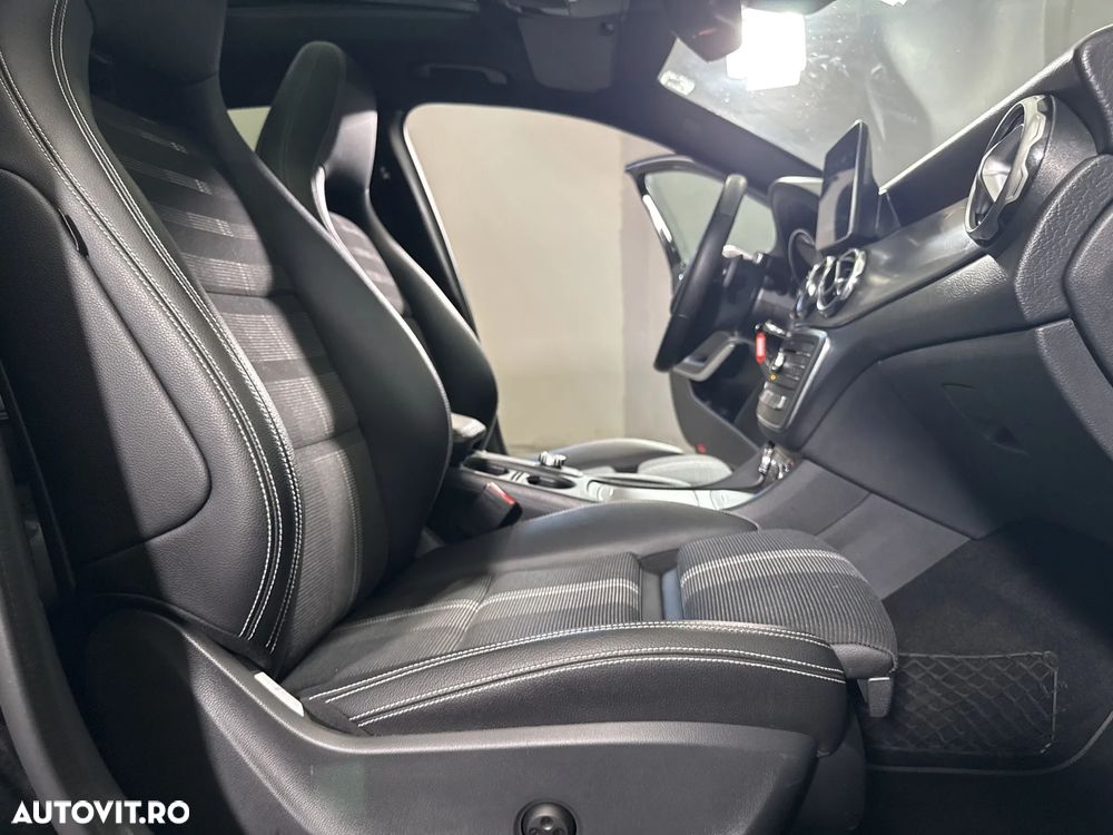 Mercedes-Benz GLA - 12