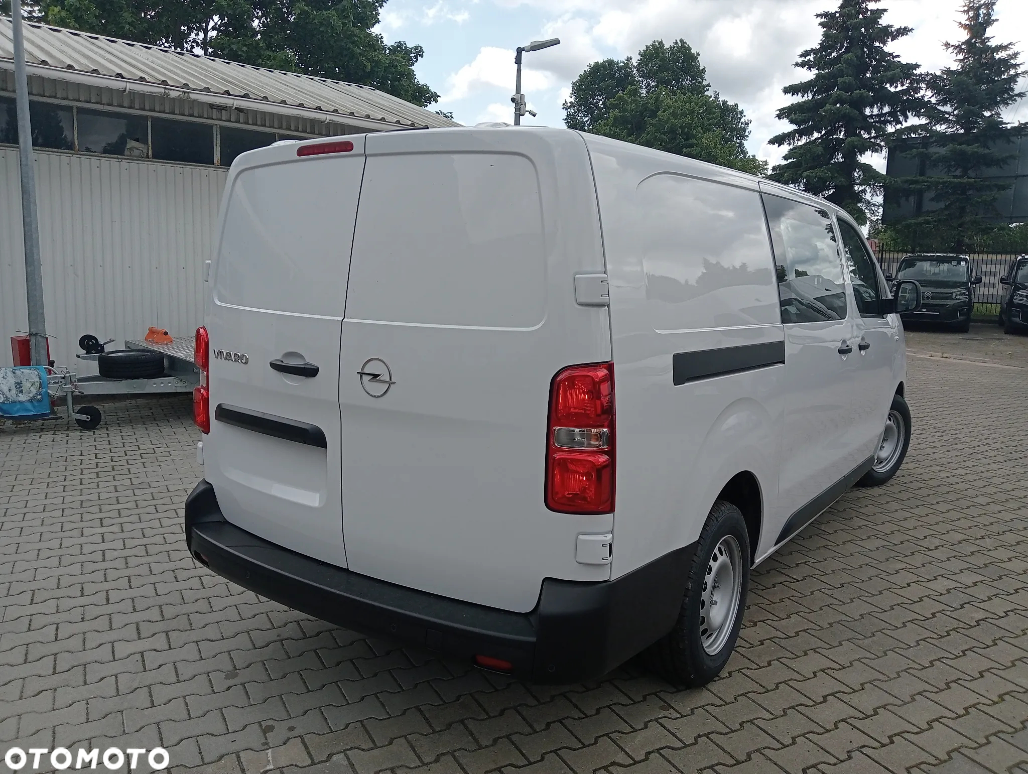 Opel Vivaro - 2