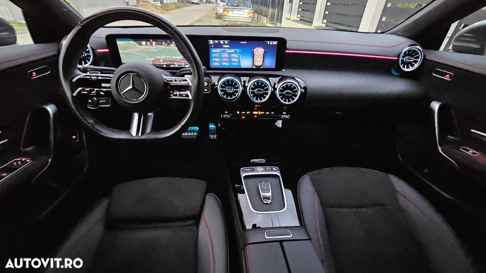 Mercedes-Benz CLA 180 MHEV Coupe - 28