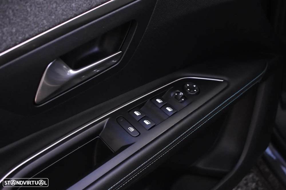 Peugeot 3008 1.6 Hybrid Allure e-EAT8 - 30