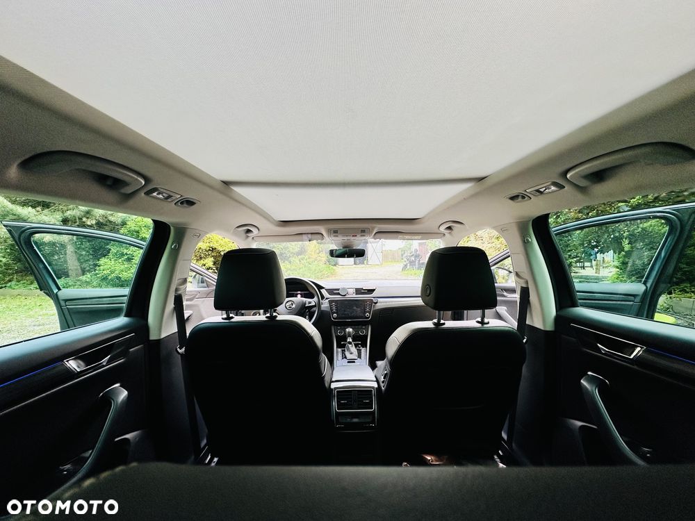 Skoda Superb 2.0 TDI DSG Premium Edition - 12