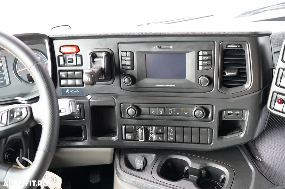 Scania 450 XT / 8x6 / BASCULATOR SPATE / OPTICRUISE / ANVELOPE 100% / EURO 6 - 32