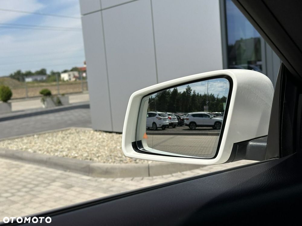 Mercedes-Benz CLA 220 4-Matic Urban - 31